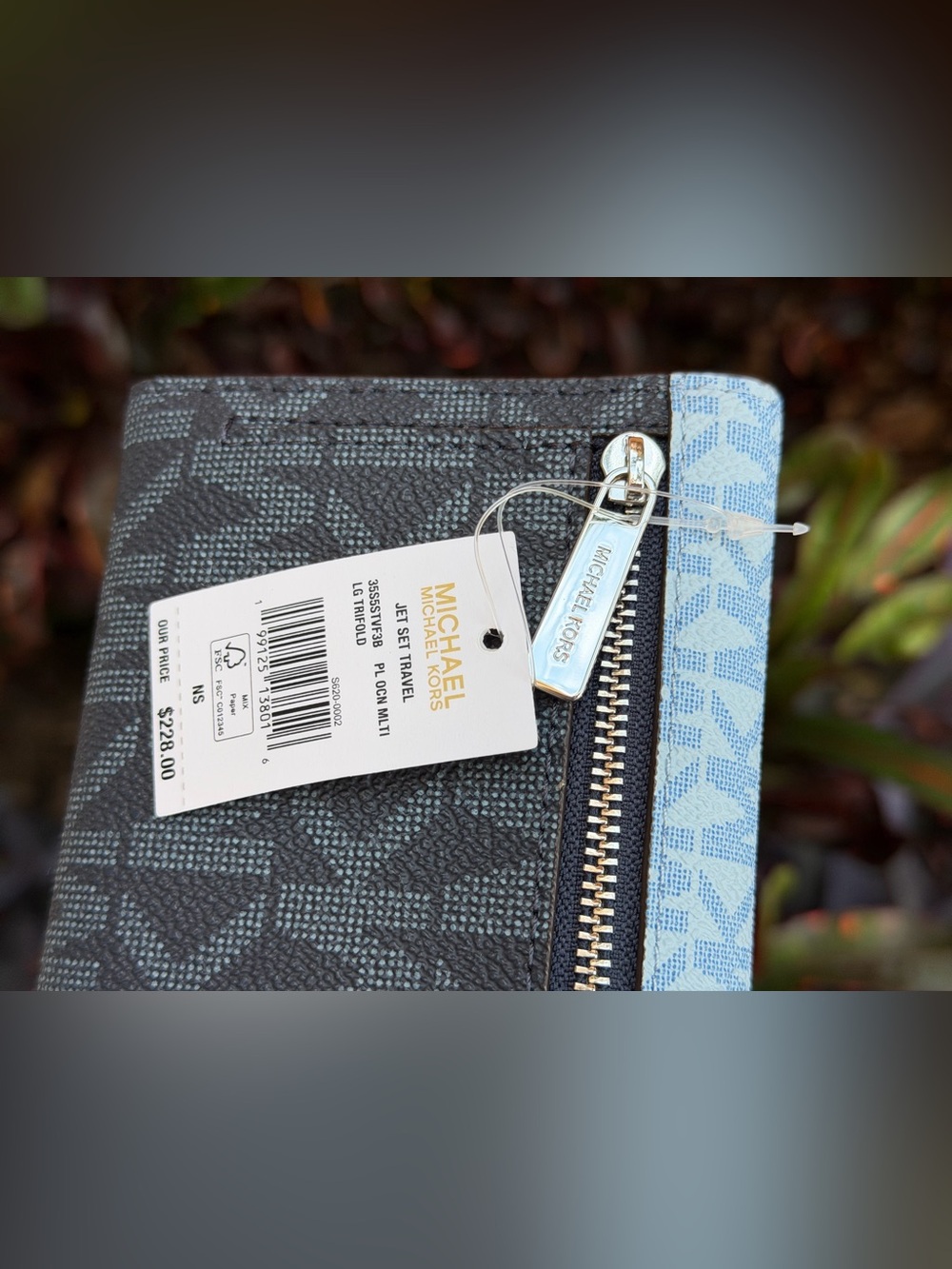 Michael Kors Jet Set Travel LG Trifold Wallet MK Color-Block Blue Multi - Picture 8 of 12
